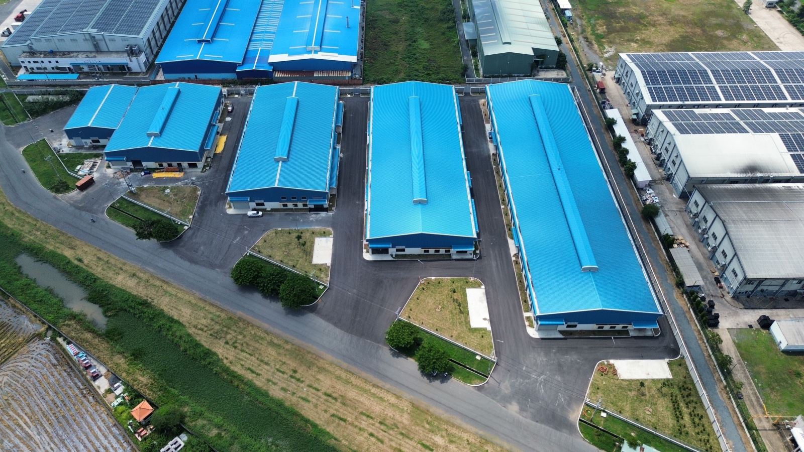 Nhà xưởng xây sẵn cho thuê