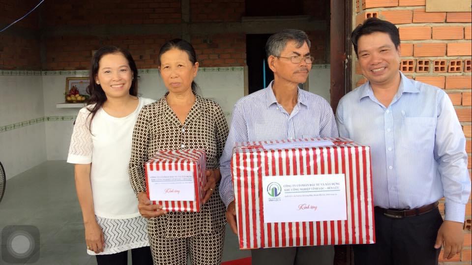 Ngày 3/6/2016, trao tặng nhà cho hộ gia đình bác Lê Văn Ô, xã Phước Lâm, huyện Cần Giuộc, tỉnh Long An